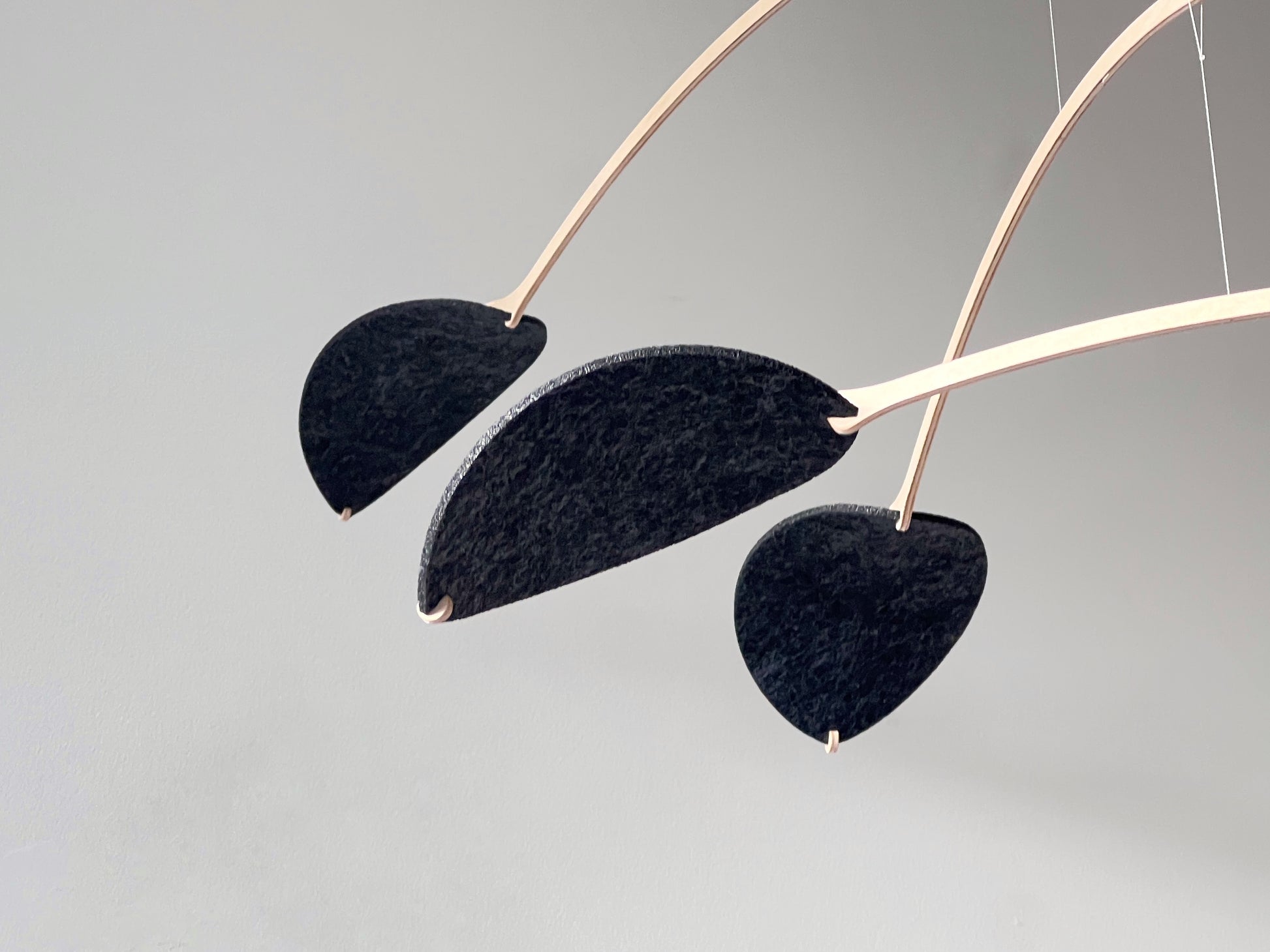 black Large Kinetic Mobile Sculpture. Adult & Baby Mobile, XL Calder Hanging Mobile, Giant Mid Century Modern Art, Scandi Nursery Ceiling Feature, nursery mobile, modern art mobile, large hanging art mobile large leaf mobile art, hanging sculpture