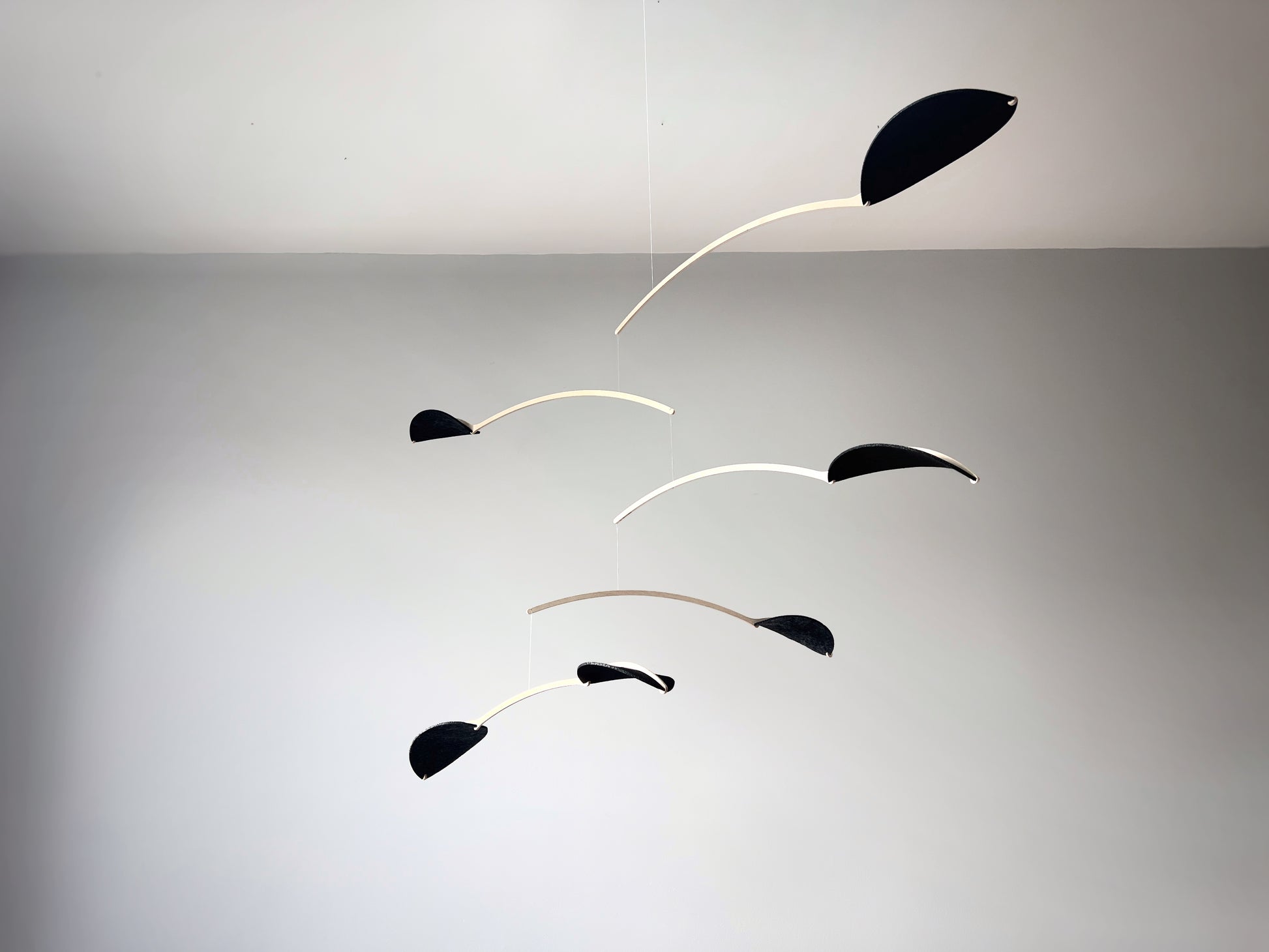 black Large Kinetic Mobile Sculpture. Adult & Baby Mobile, XL Calder Hanging Mobile, Giant Mid Century Modern Art, Scandi Nursery Ceiling Feature, nursery mobile, modern art mobile, large hanging art mobile large leaf mobile art, hanging sculpture